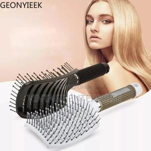 Curved Vented Professional Detangling Comb - main view