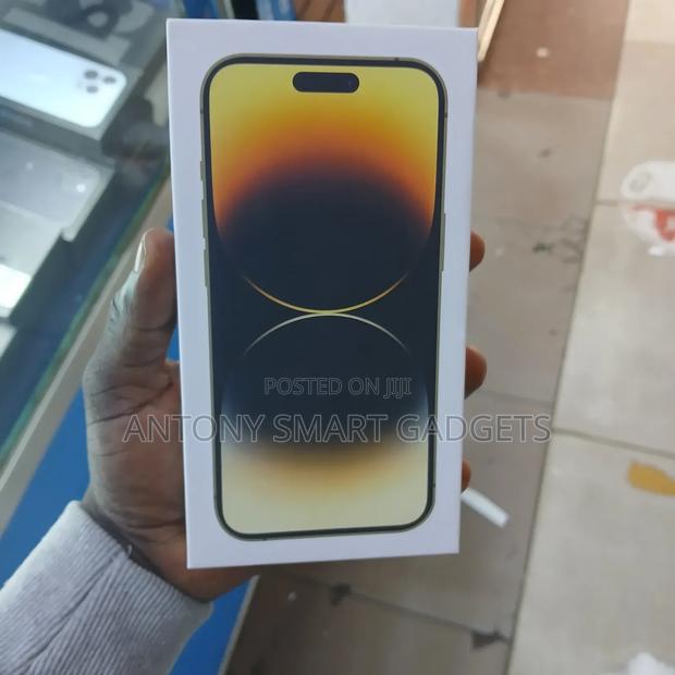 Apple iPhone 14 Pro 256 GB Gold - main view