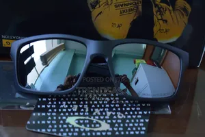 Oakley Sylas Prizm Sapphire Polarzed Lenses Black Frame