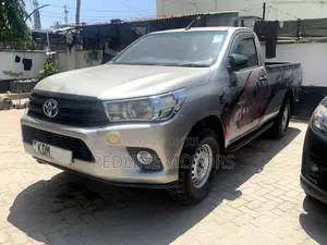 Toyota Hilux 2016 Gray