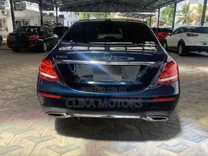 Mercedes-Benz E200 2018 Green