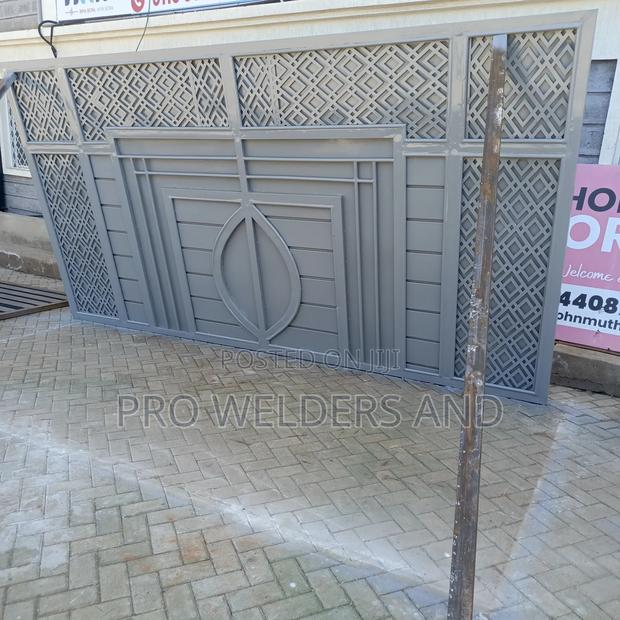 Main Entry Sliding Gate - thumbnail 3