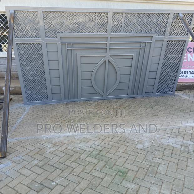 Main Entry Sliding Gate - thumbnail 5