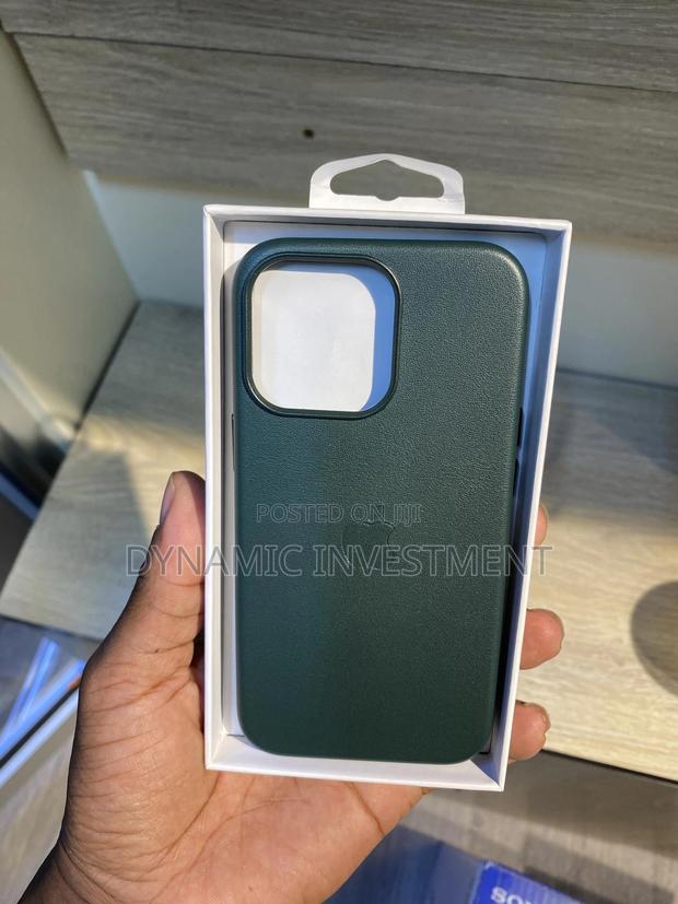 Apple iPhone 13 Pro Leather Case With Magsafe - thumbnail 2