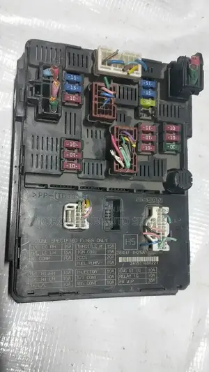 Nissan Note E12 Fusebox