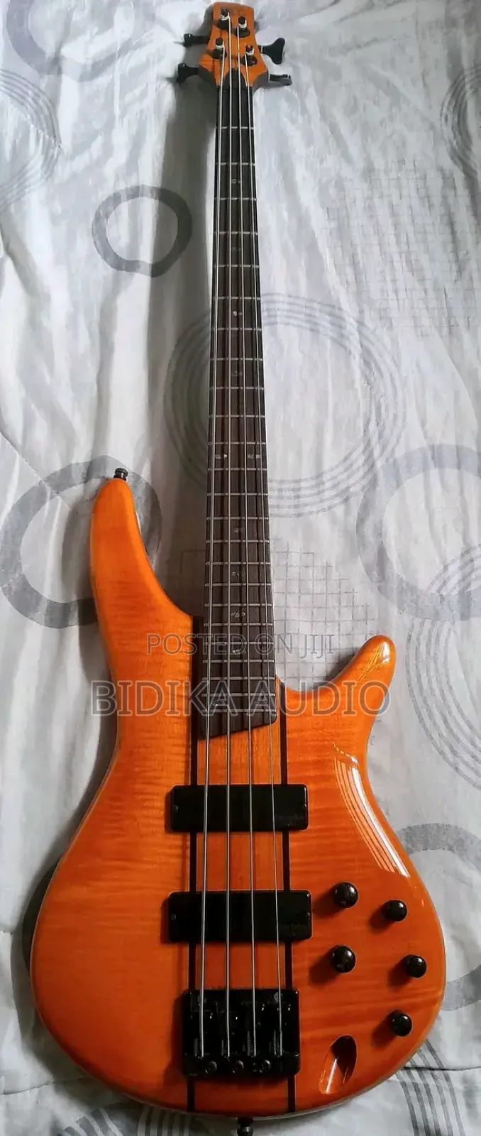 Ibanez Active 4 Strings Bass Guitar