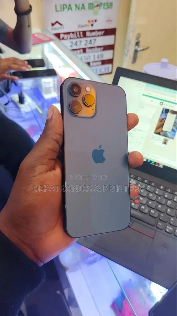 Apple iPhone 12 Pro Max 256 GB Blue - main view