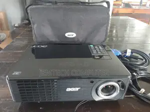 DLP Acer X1123hp, Brightness:2000-4000 Lumens\\X1123hp Acer