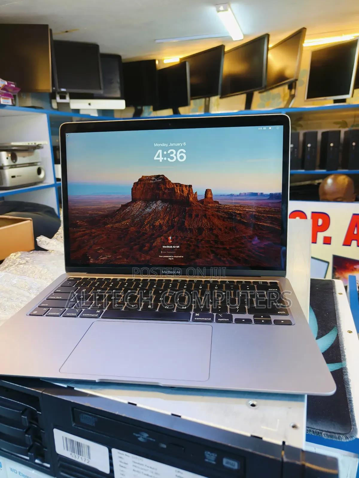 Laptop Apple MacBook Air 16GB Apple M1 Pro SSD 512GB