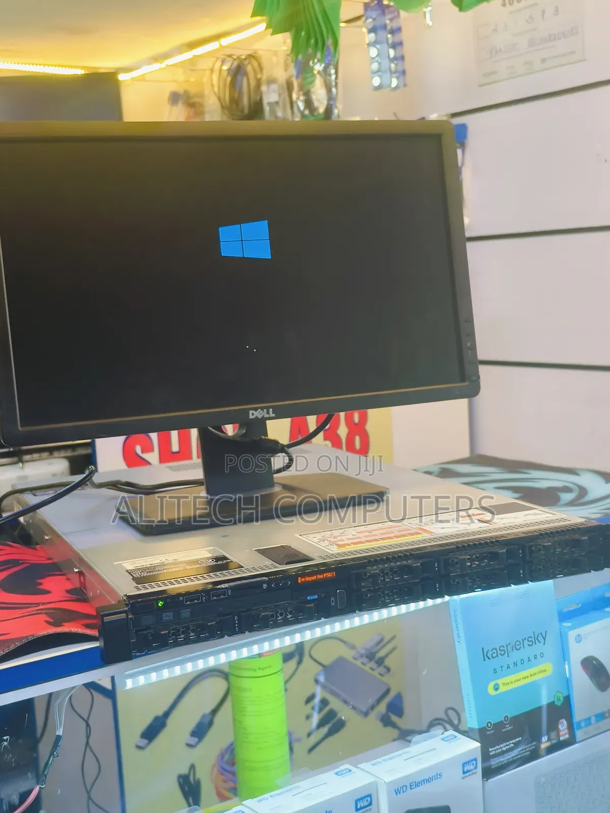 Server Dell Poweredge R630 64GB Intel Xeon SSHD (Hybrid) 1.5T
