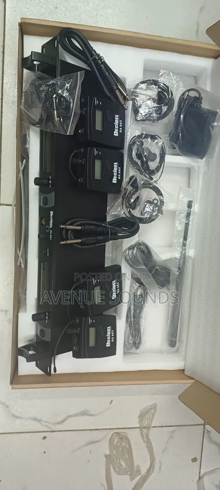 Decibel Da004 Wireless in Ears Monitoring System