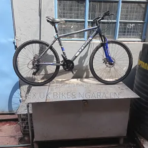 Ex Uk Size 26 Cross Bicycle With Dual Disc