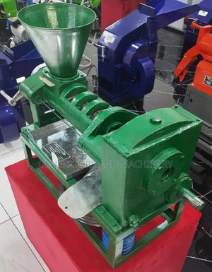 Small Size Oil Press Machine - main view