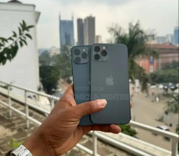 Apple iPhone 13 Pro Max 512 GB Blue - main view