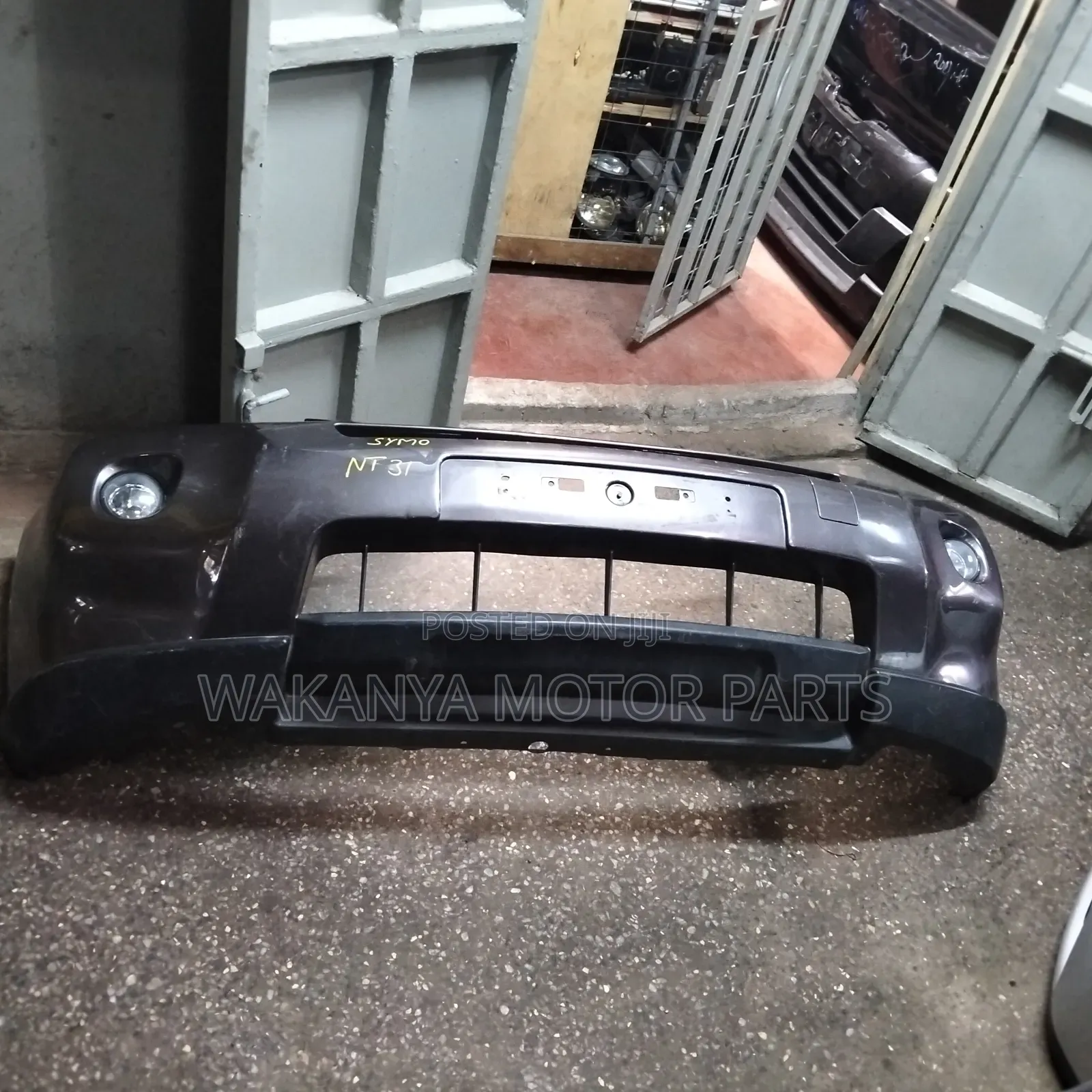 Nissan X-Trail NT31 Front Bumper Complete With Fog Lamps