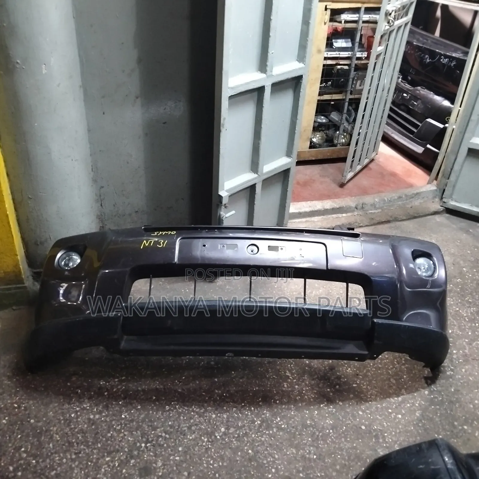 Nissan X-Trail NT31 Front Bumper Complete With Fog Lamps