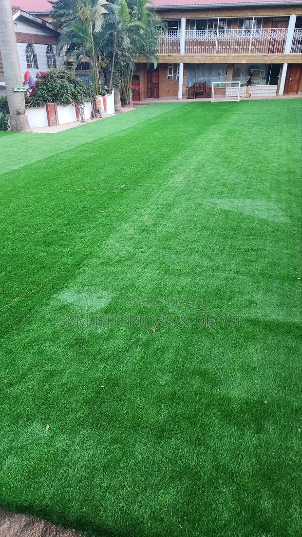 Outdoor Green Grass Carpets 2m - main view