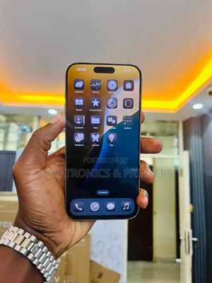 Apple iPhone 15 Pro Max 256 GB Silver - thumbnail 2