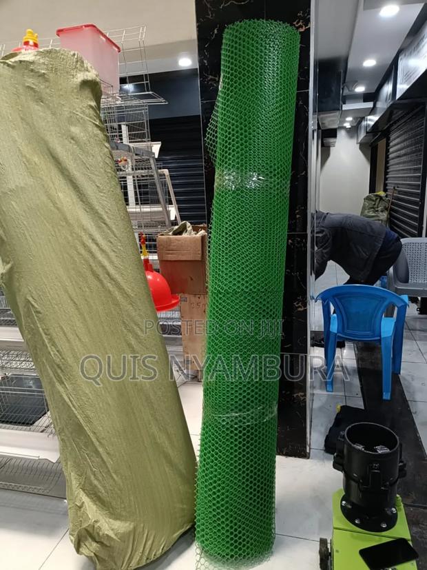 Chicken Mesh 2m by 25m Mesh - thumbnail 3