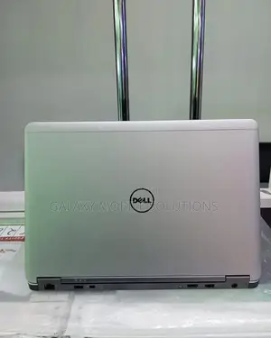 Laptop Dell Latitude E7240 8GB Intel Core I7 SSD 256GB
