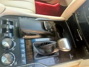 Lexus LX 570 (5 seats) AWD 2017 Brown