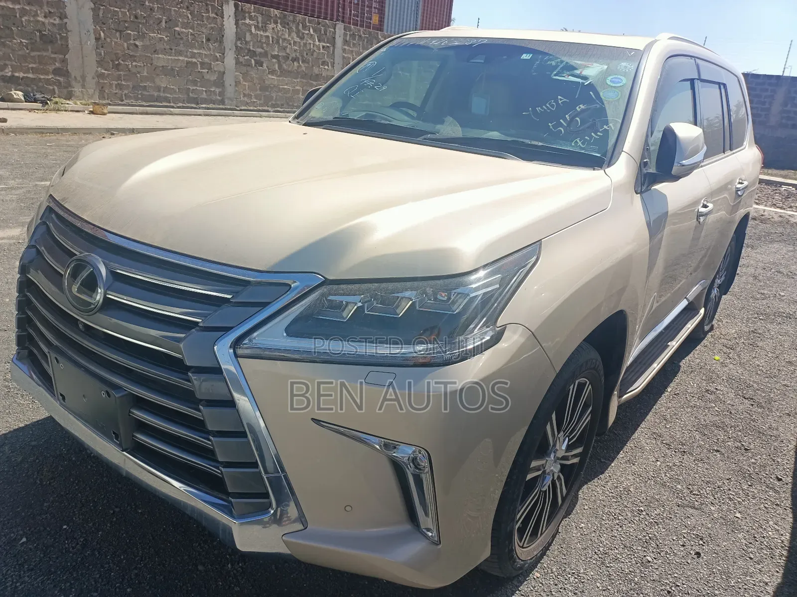 Lexus LX 570 (5 seats) AWD 2017 Brown