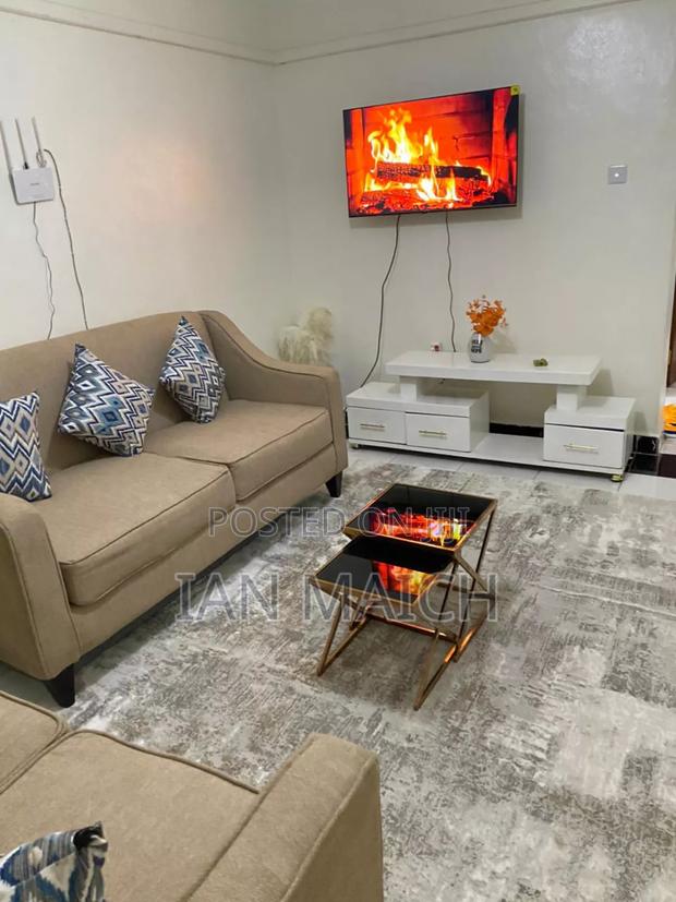 One\Two Bedroom Airbnb - thumbnail 3