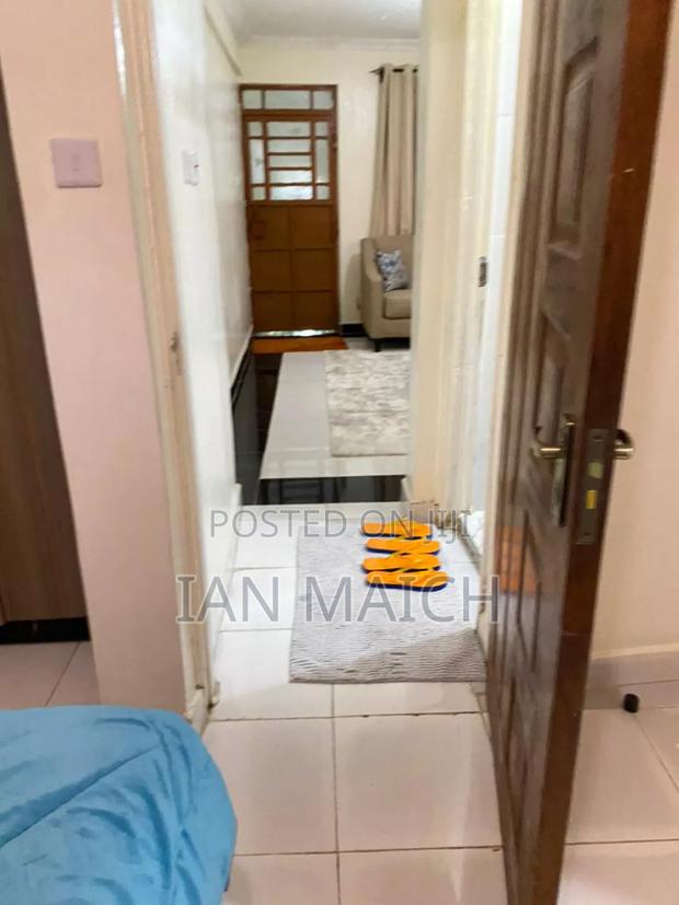 One\Two Bedroom Airbnb - thumbnail 16