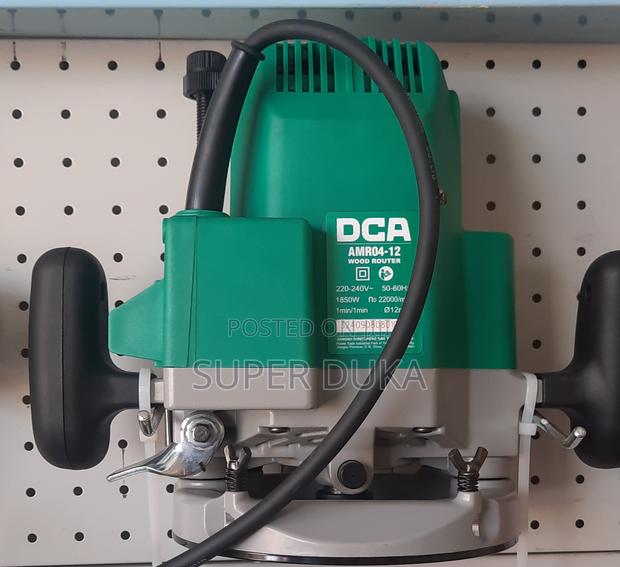 Router. 1850 W DCA AMR04-12 Heavy Duty Wood Router
