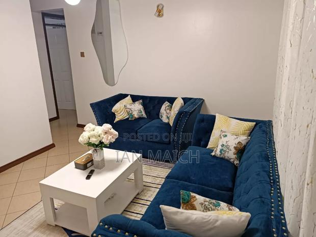 One\Two Bedroom Airbnb - thumbnail 5