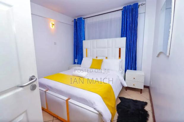 One\Two Bedroom Airbnb - thumbnail 19