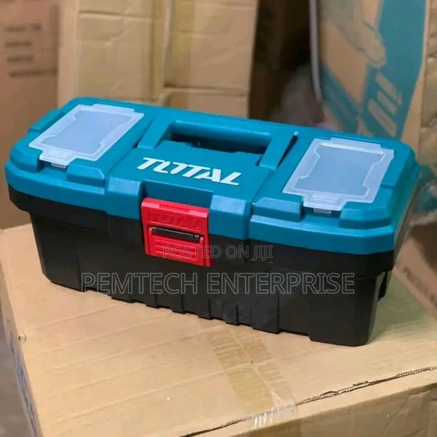 Total 17′′ Plastic Tool Box - main view