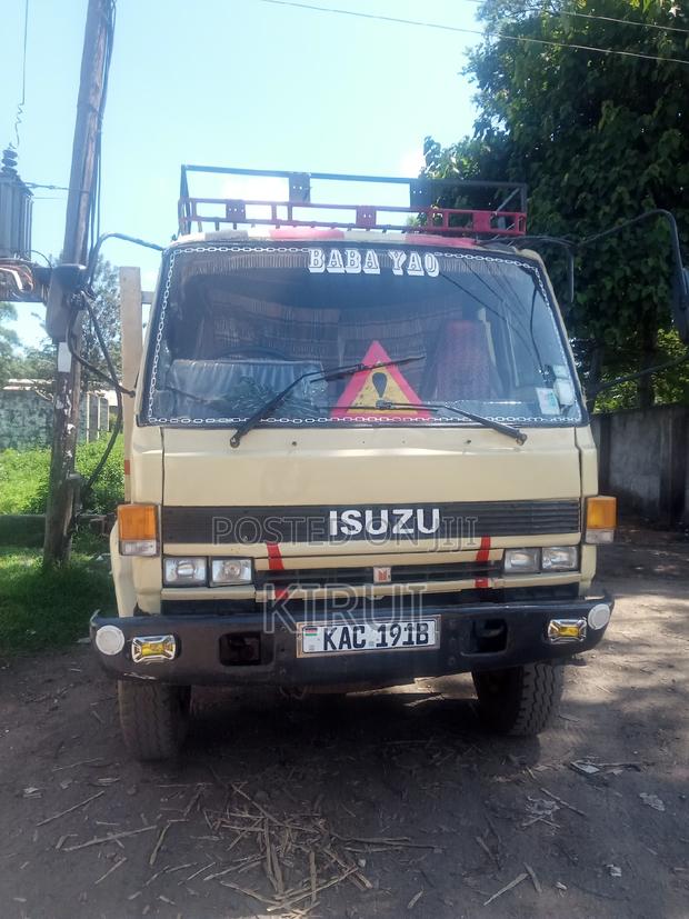 Isuzu FVR Lorry - thumbnail 5