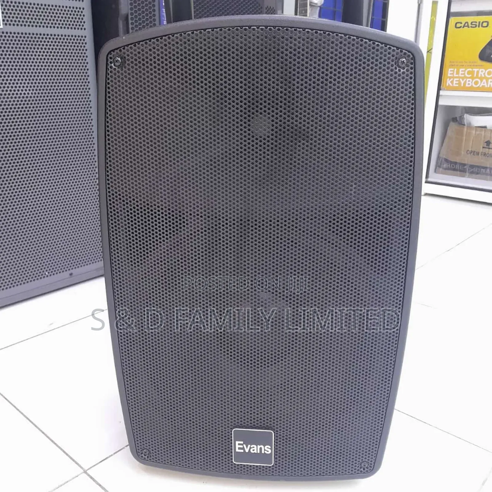 Evans 12 Inch Rechargeable Speaker