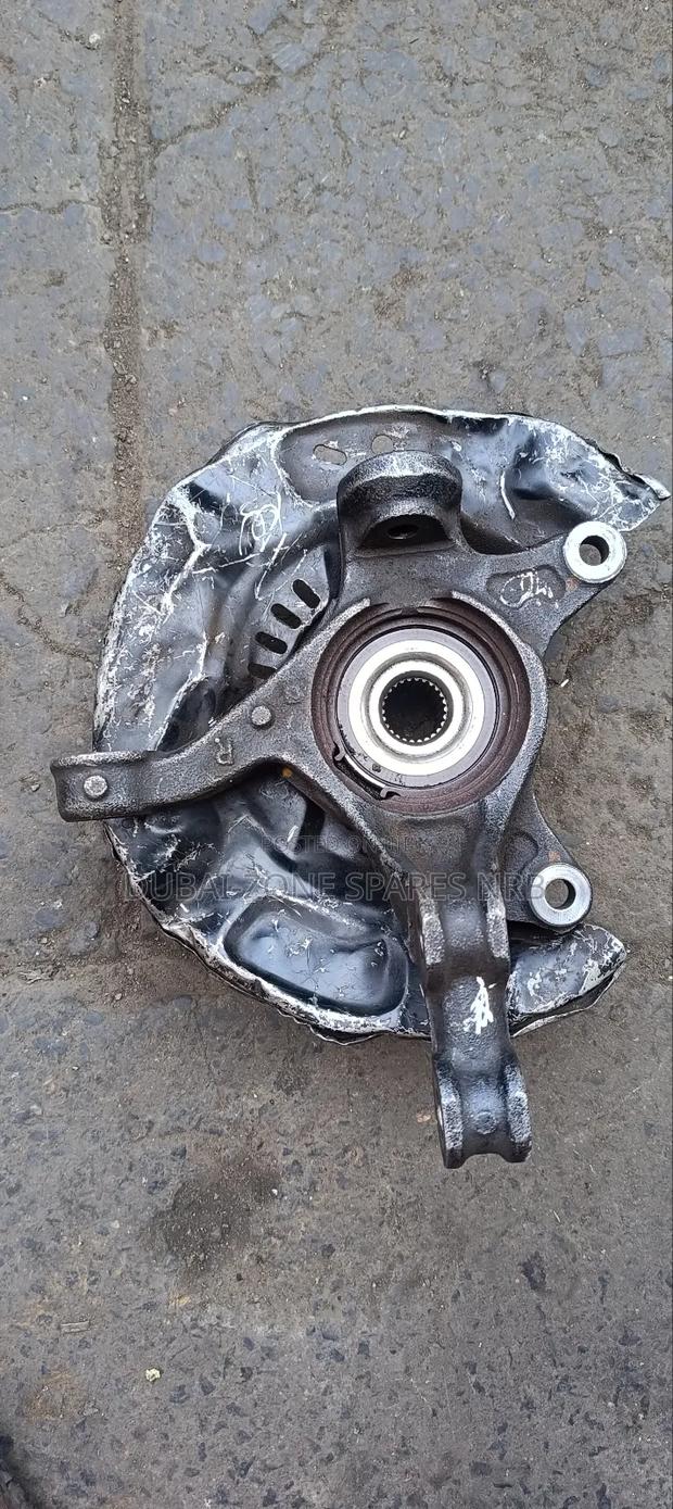 Front Hub Toyota Fielder/Nze/Ractis/Premio/Probox/Available.