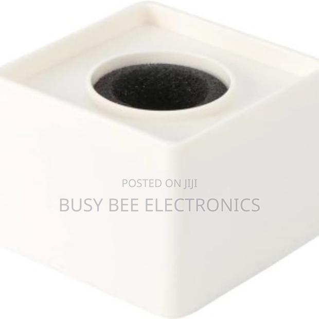 Mic Flag Square - main view