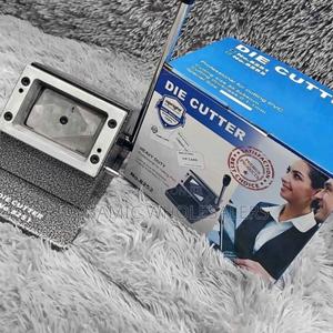 Die Card Cutting Machine 8251 - thumbnail 2