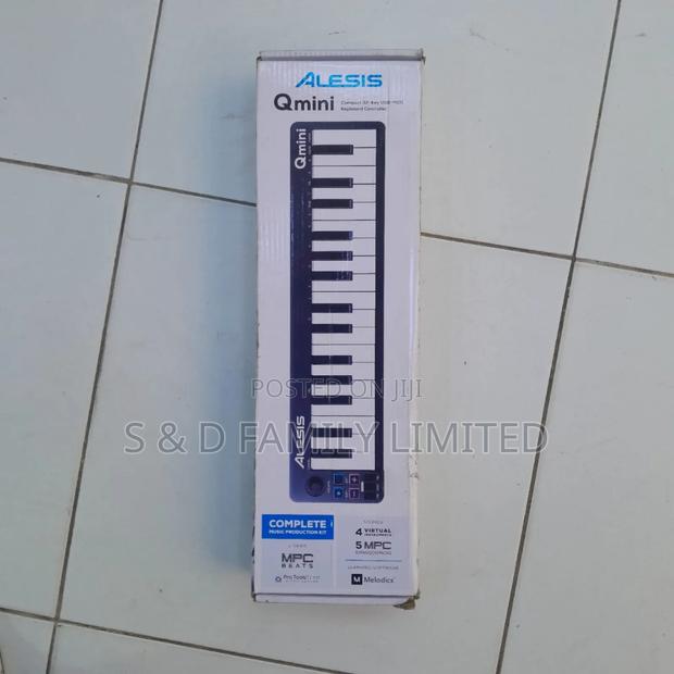 Alesis Qmini Portable 32 Key USB Midi Keyboard Controller - main view