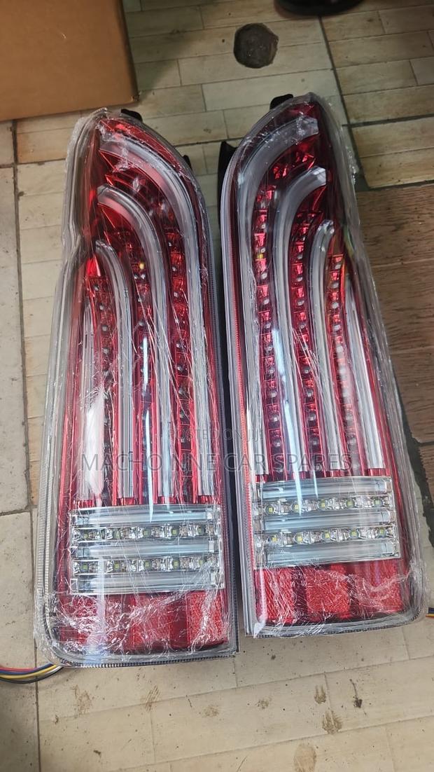 Toyota Hiace LED Backlights (Pair) - thumbnail 5
