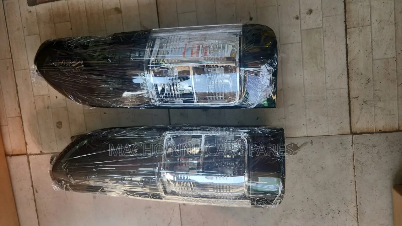 Toyota Hiace LED Backlights (Pair)