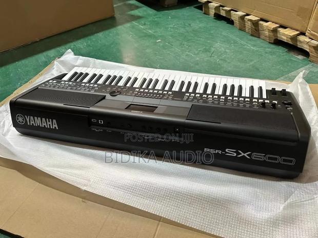 Keyboard PSR Sx600 - thumbnail 2