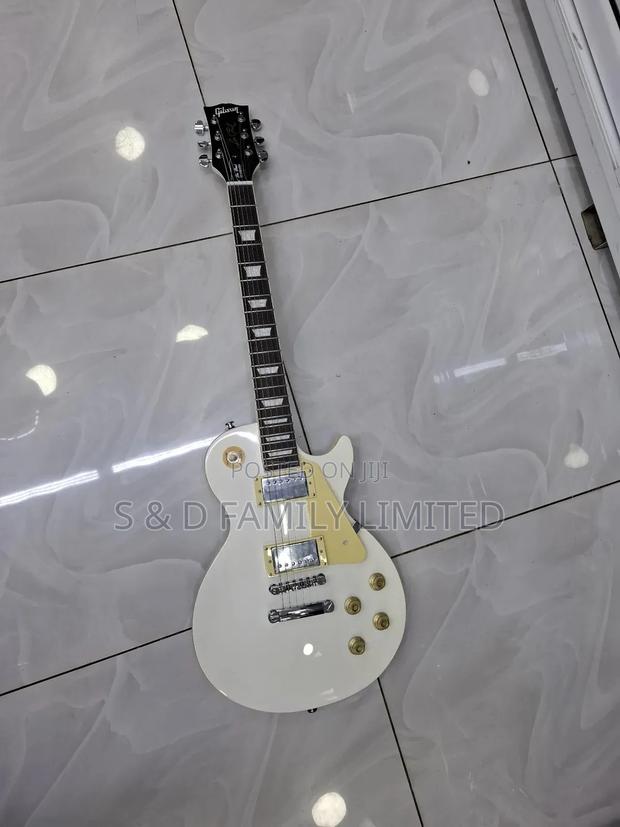White Gibson Lespaul Solo Guitar - main view