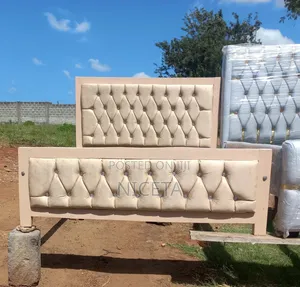 Hardwood Mocket Bed