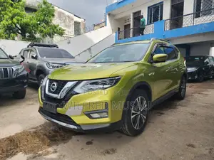 Nissan X-Trail 2.0 Petrol AWD 2018 Green