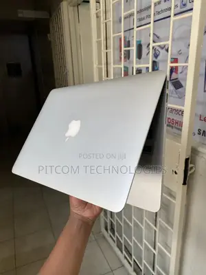 Laptop Apple MacBook Pro 2015 8GB Intel Core I5 SSD 128GB