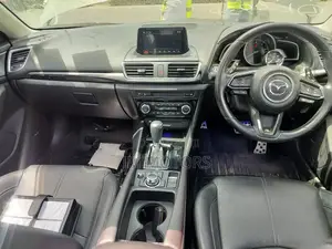 Mazda Axela 2018 Silver