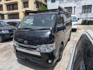 Toyota HiAce 2018 Black