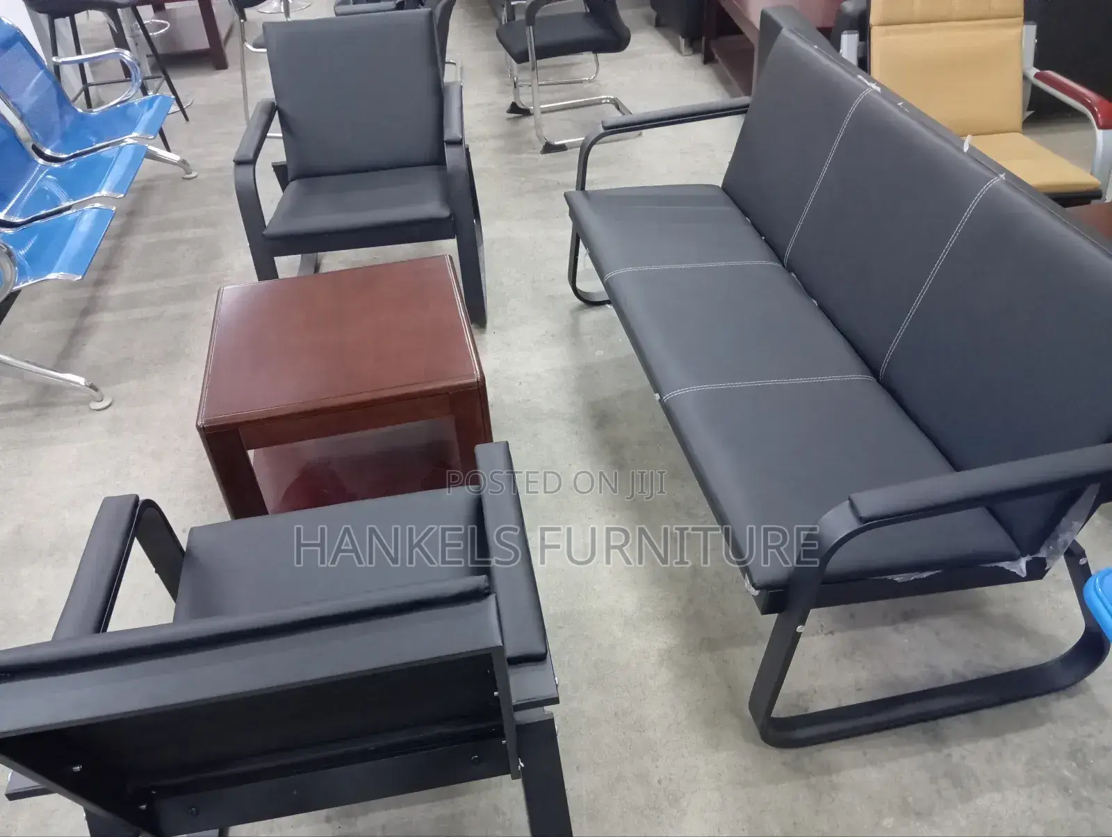 Office 5- Seater Leather Chair