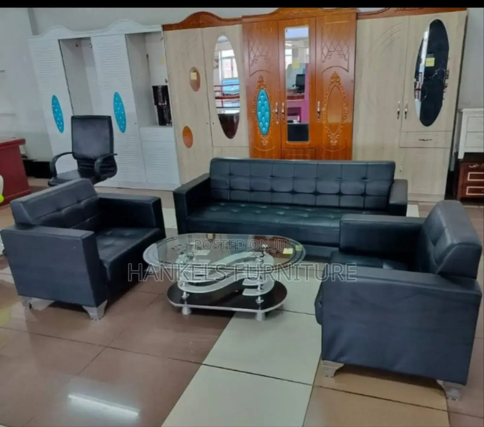 Office 5- Seater Leather Chair