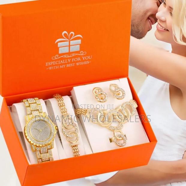 Diamond Luxury Golden Jewelry Ladies Gift Set